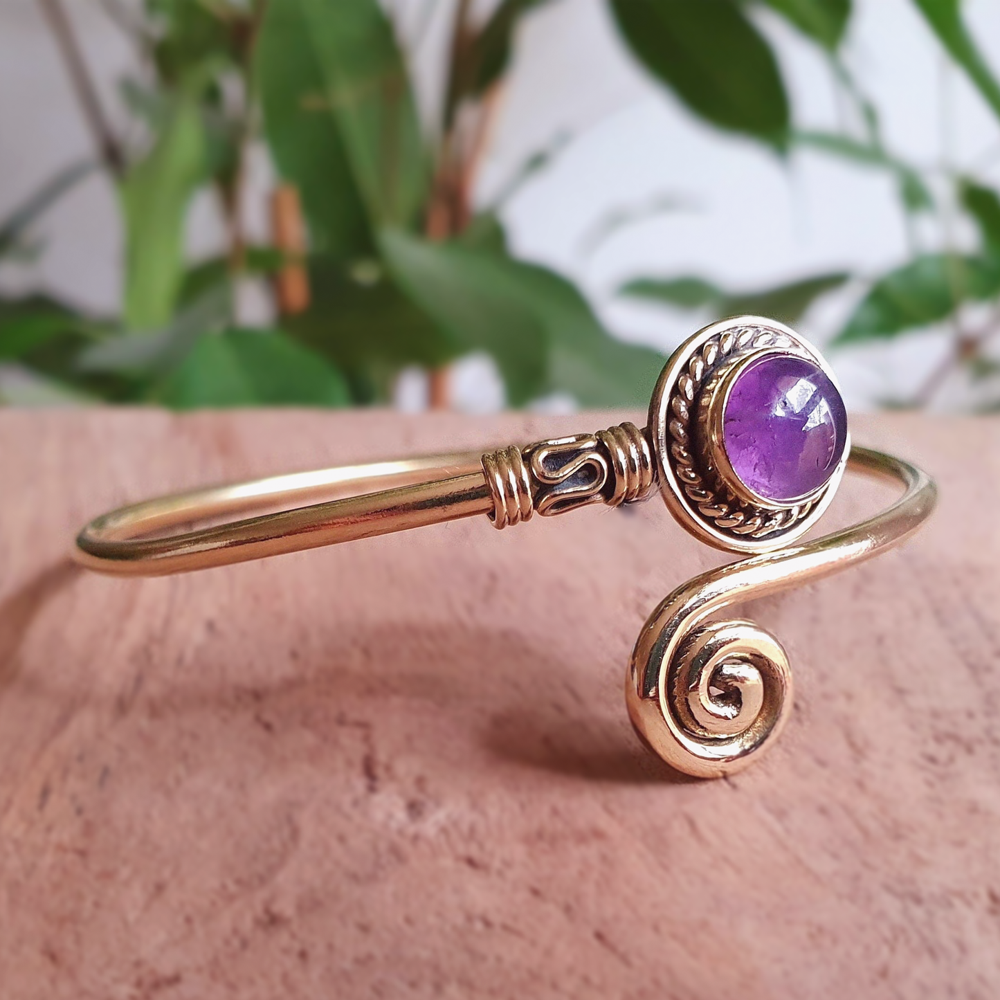 Bracciale in oro e ametista | Ottone | Regolabile | Fatto a mano