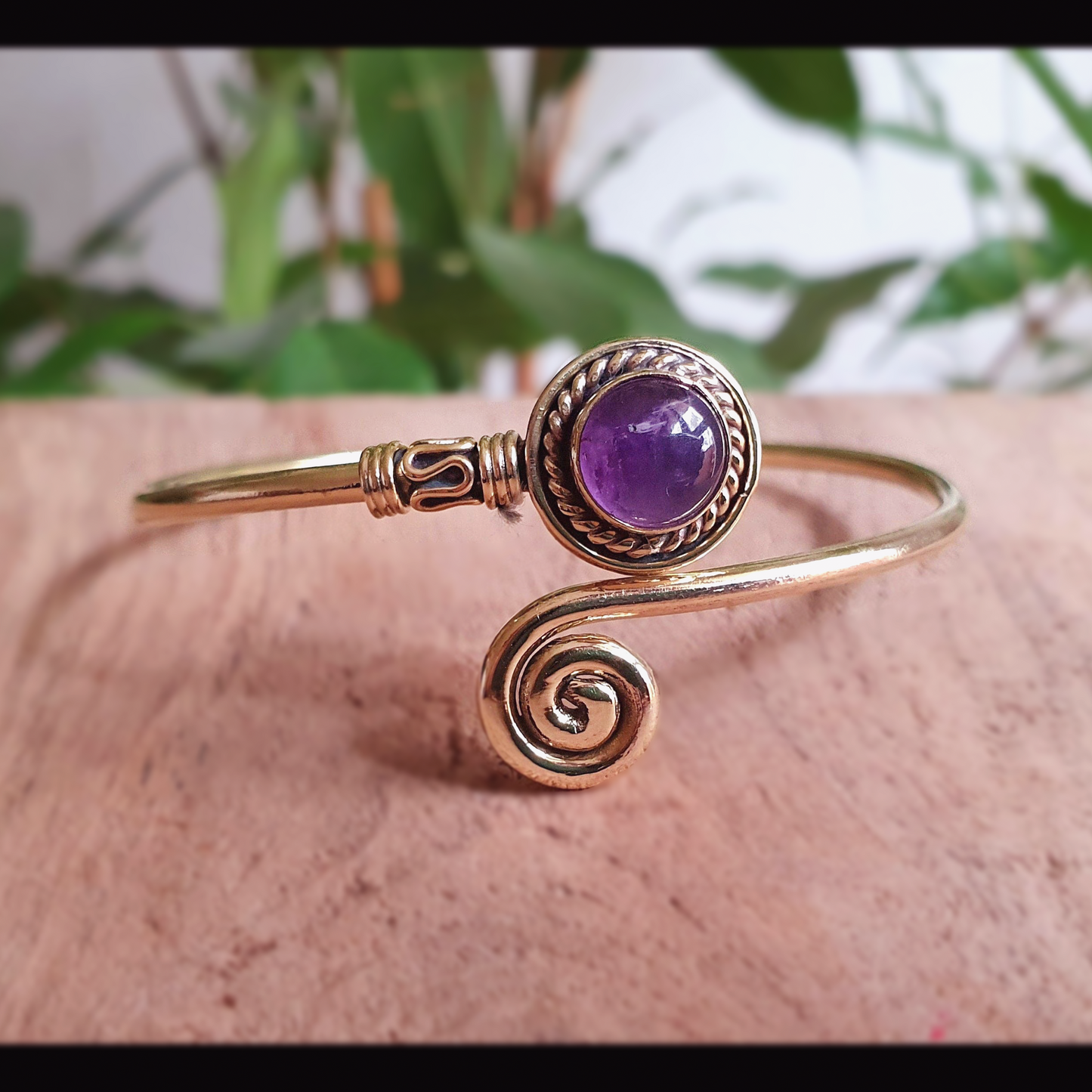Bracciale in oro e ametista | Ottone | Regolabile | Fatto a mano