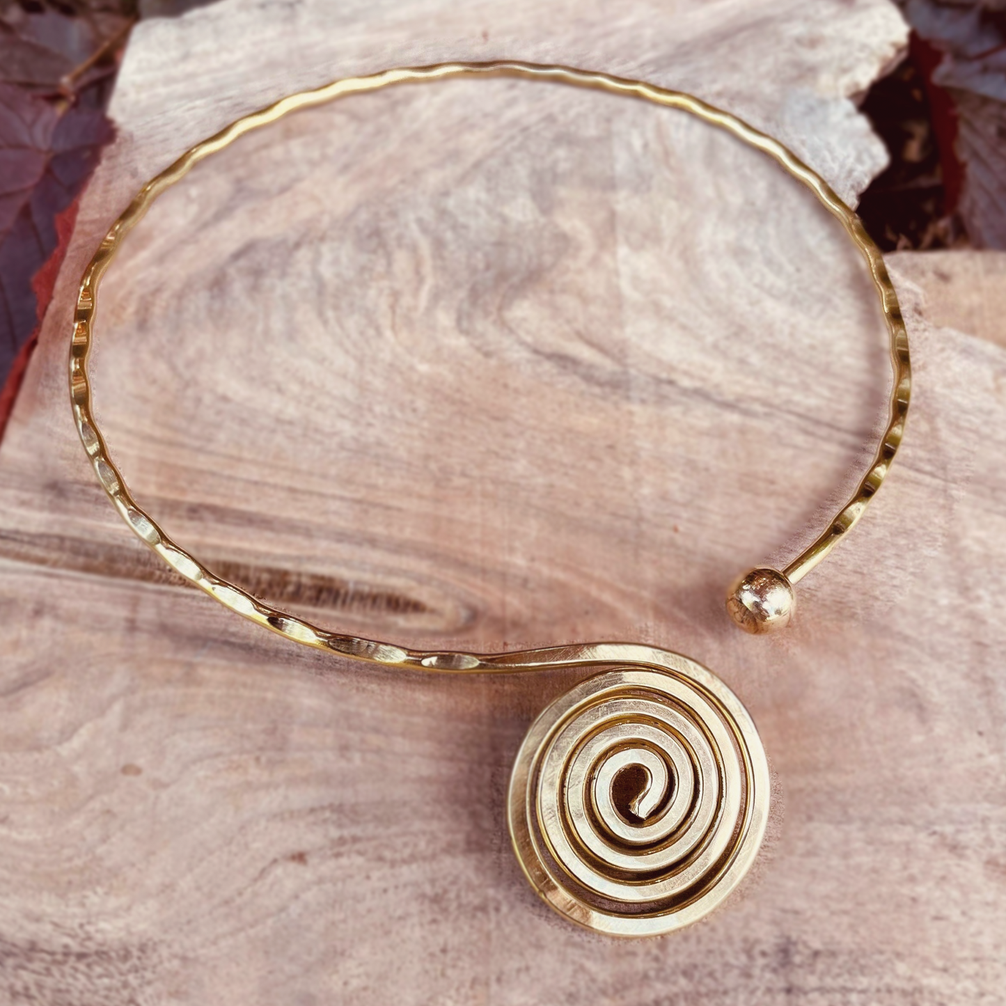 Collana girocollo in ottone | Ottone | Fatto a mano