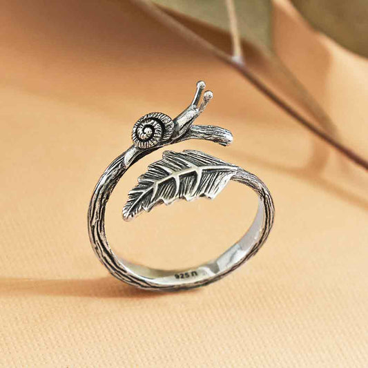 Anello chiocciolina in bronzo con placcatura Argento Luxe