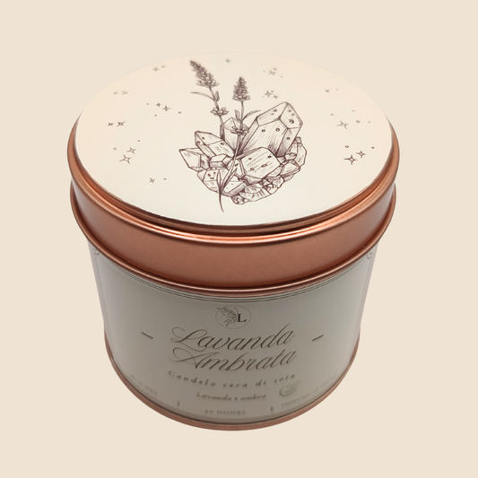 Candela alla lavanda con note ambrate da 180 g
