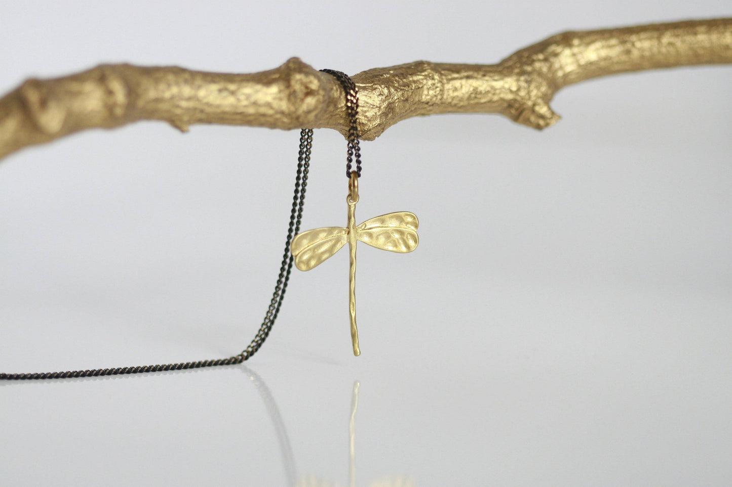 Collana Delicata con Ciondolo in Ottone | Libellula | Artigianale