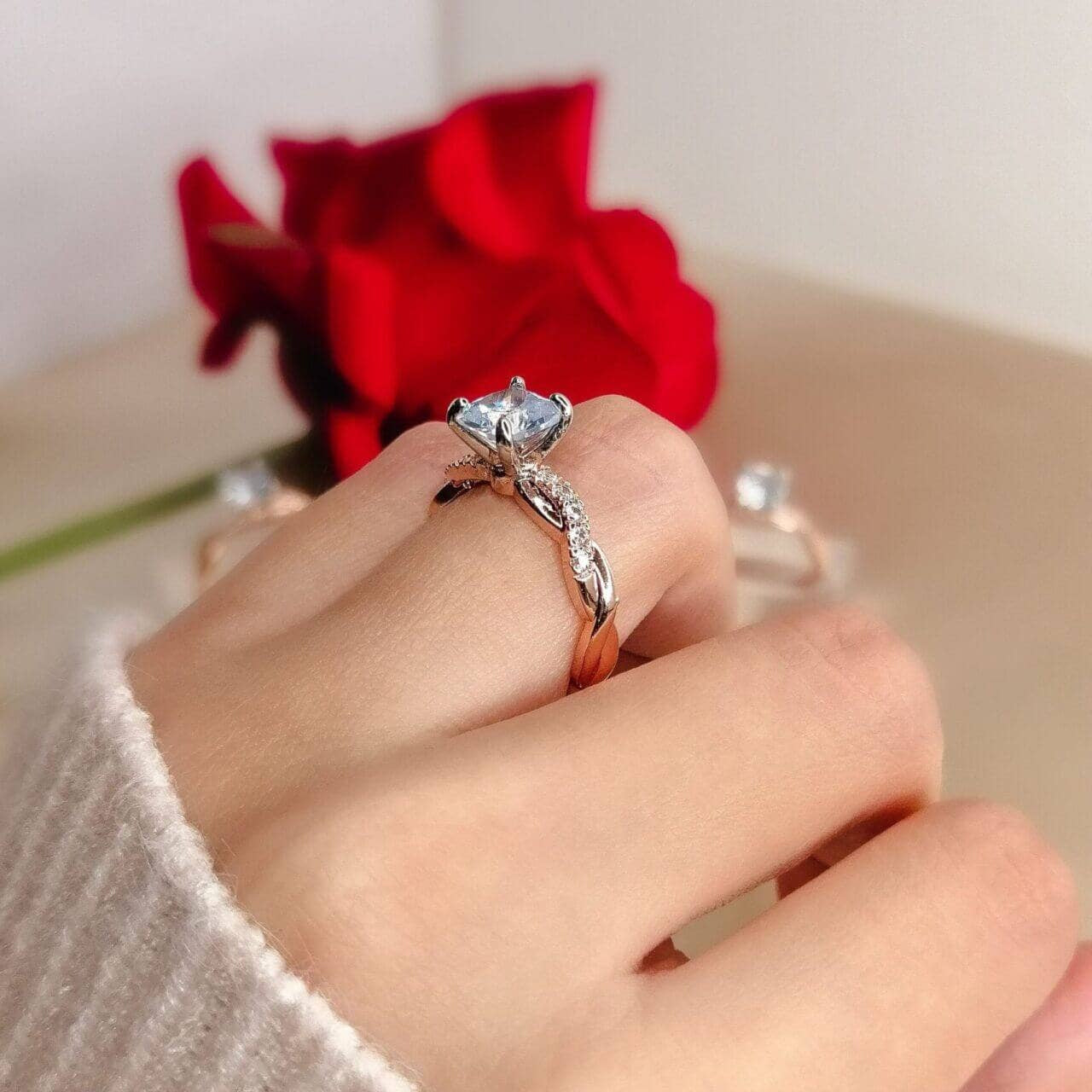 «Cenerentola» | Anello solitario | 18K