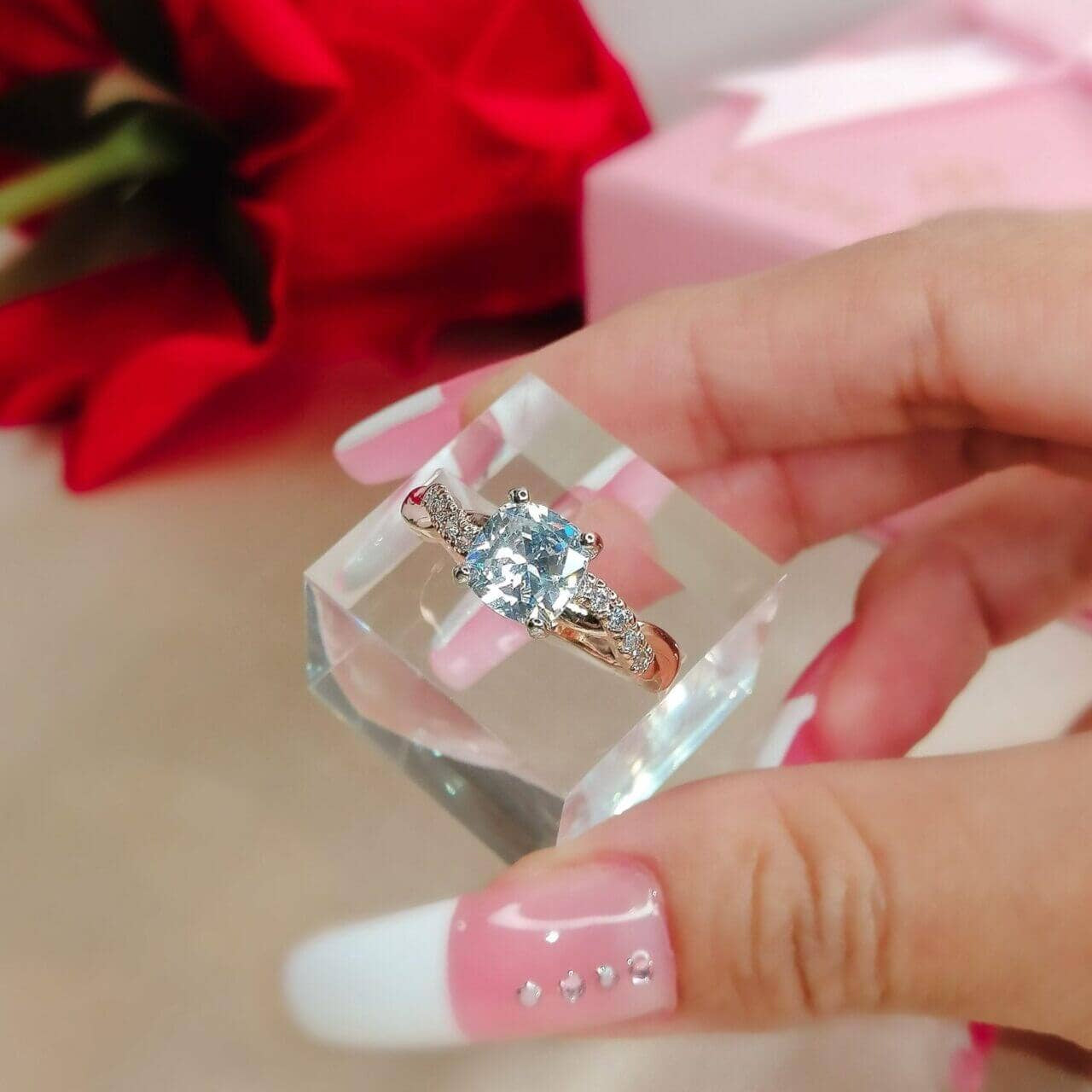 «Cenerentola» | Anello solitario | 18K