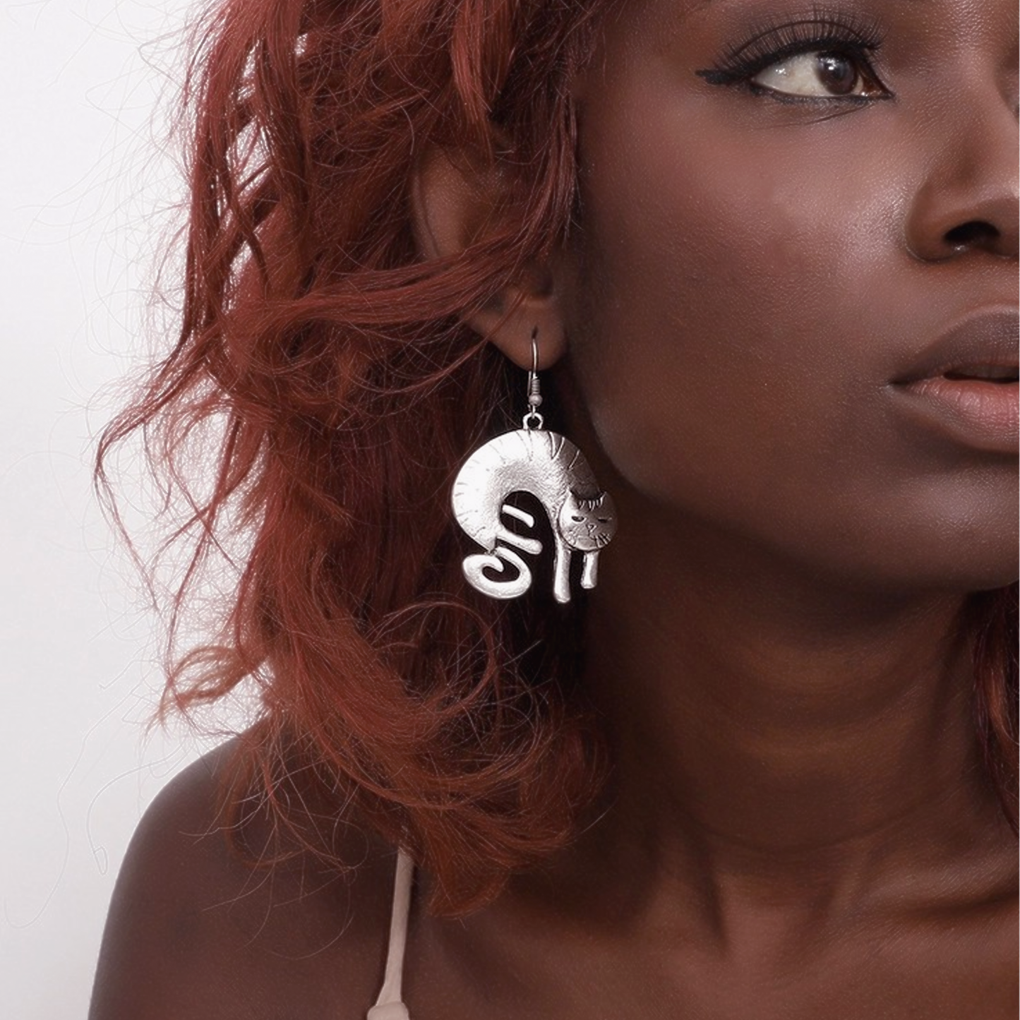 Whimsy cat | Orecchini Gatto | placcati in argento antico