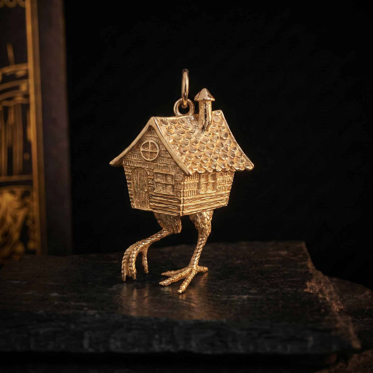 Ciondolo Casa di Baba Yaga in argento sterling o bronzo 29x18 mm