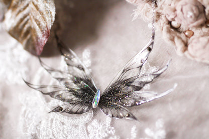 Morrighan's Ash |  Collana Ali di fata | Fatto a mano