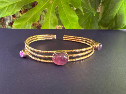 Bracciale in Ottone Martellato con Ametista | Regolabile | Artigianale