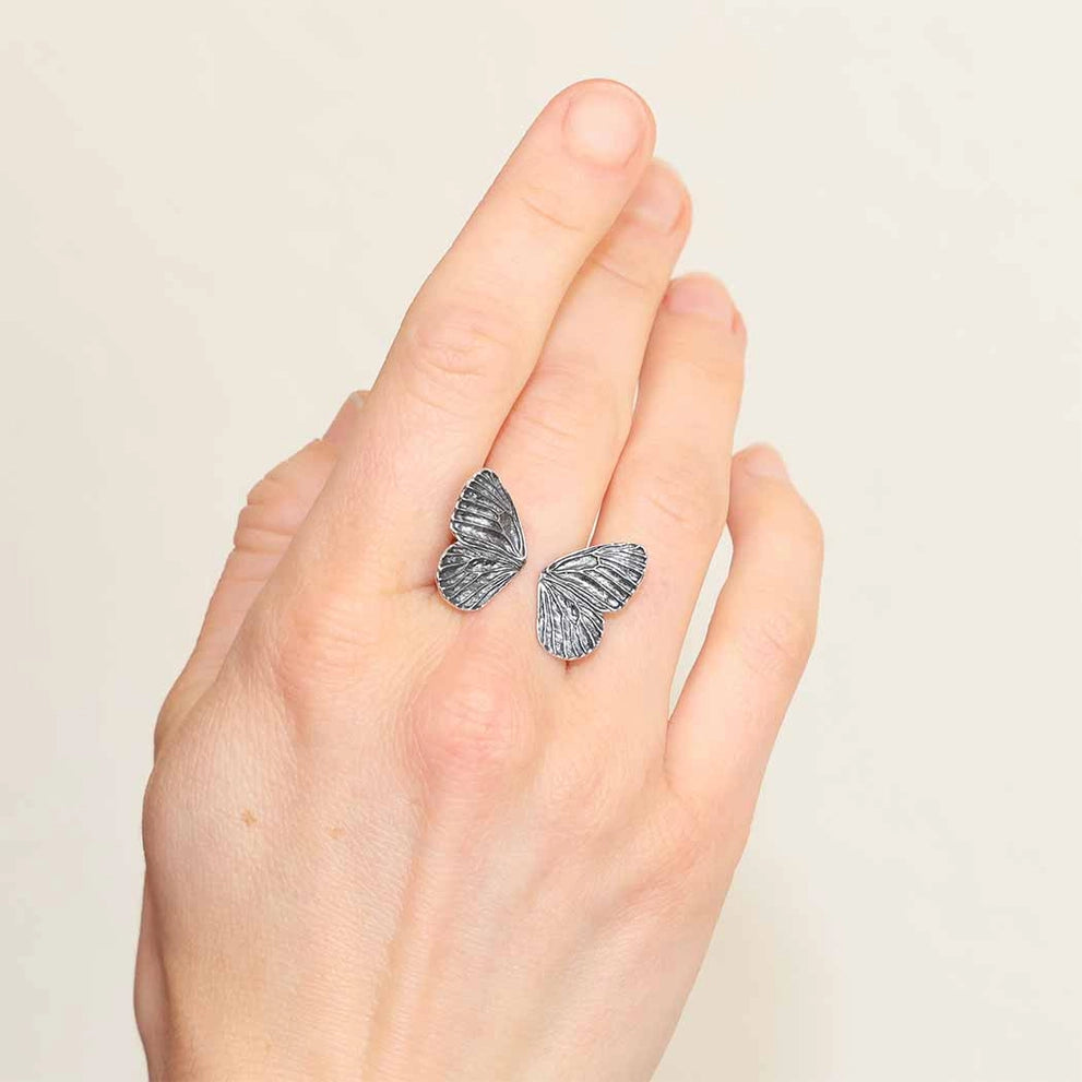 Anello farfalla artigianale in argento sterling