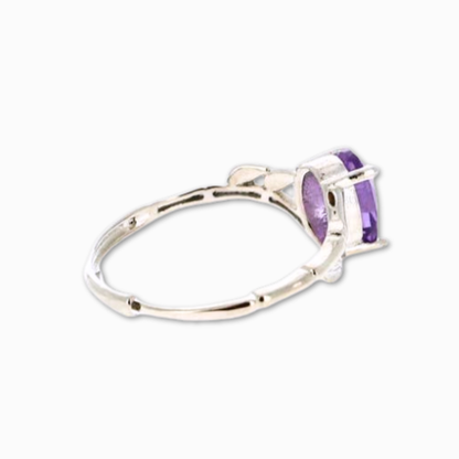 Anello regolabile in ametista naturale viola con montatura argentata