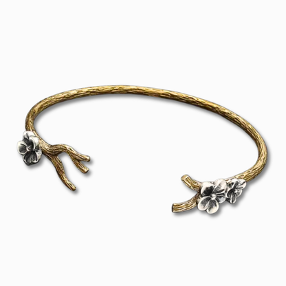 Bracciale regolabile in bronzo con fiori di melo in argento