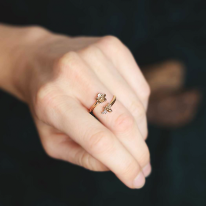 Anello regolabile Ape e fiore di ciliegio in Bronzo