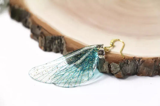 Orecchini da fata iridescenti fatti a mano ispirati alla natura