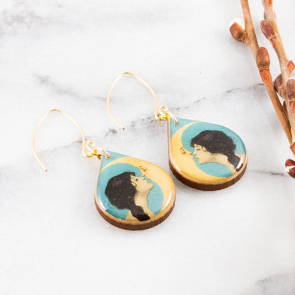 Orecchini in legno d’acero stile Art Nouveau con luna