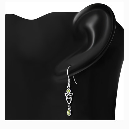 Orecchini lunghi in argento 925 con intreccio celtico Triquetra
