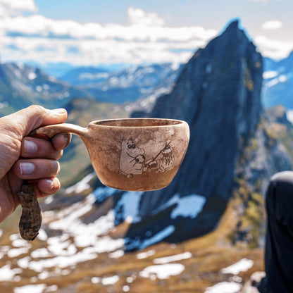 Tazza KUPILKA 21 Moomintroll in Kareline ambientata nel bosco