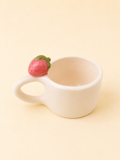 Tazzina da caffè artigianale in ceramica 120 ml con fragola