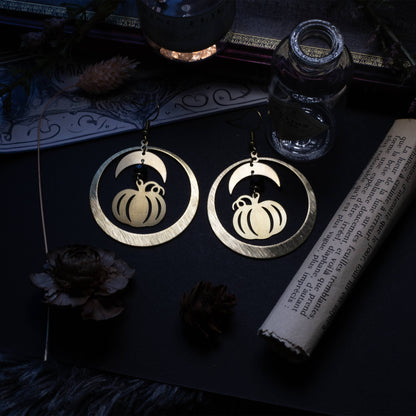 Pumpkin Magic | Orecchini a cerchio a forma di zucca | Halloween | ottone | Fatti a mano