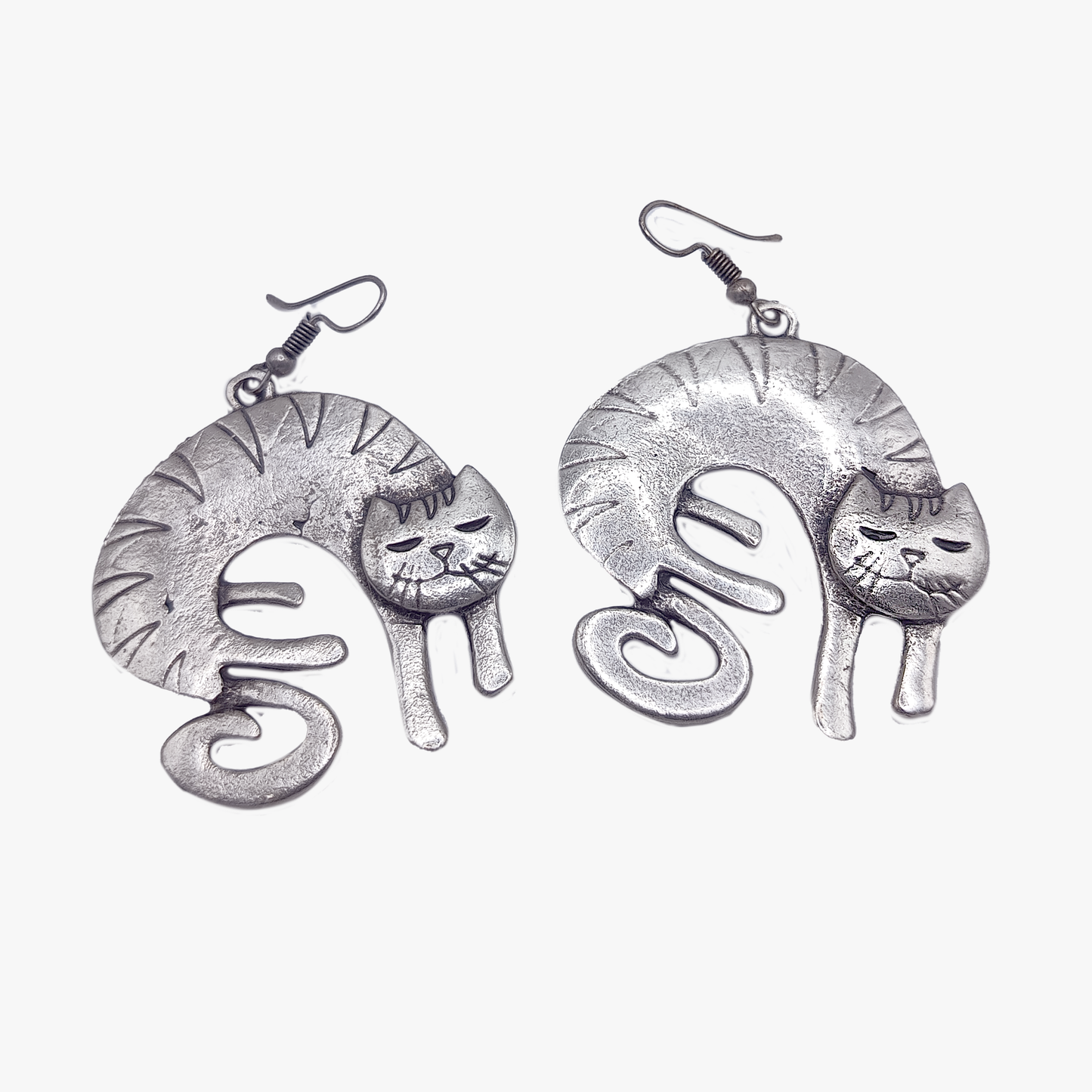 Whimsy cat | Orecchini Gatto | placcati in argento antico