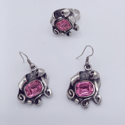 Pink Whisper | Set di orecchini e anelli | ottone placcato argento con cristallo rosa