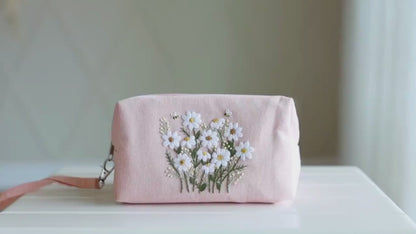 Daisy Bag | Beauty Case | Lino con Margherite Ricamate a Mano | Artigianale