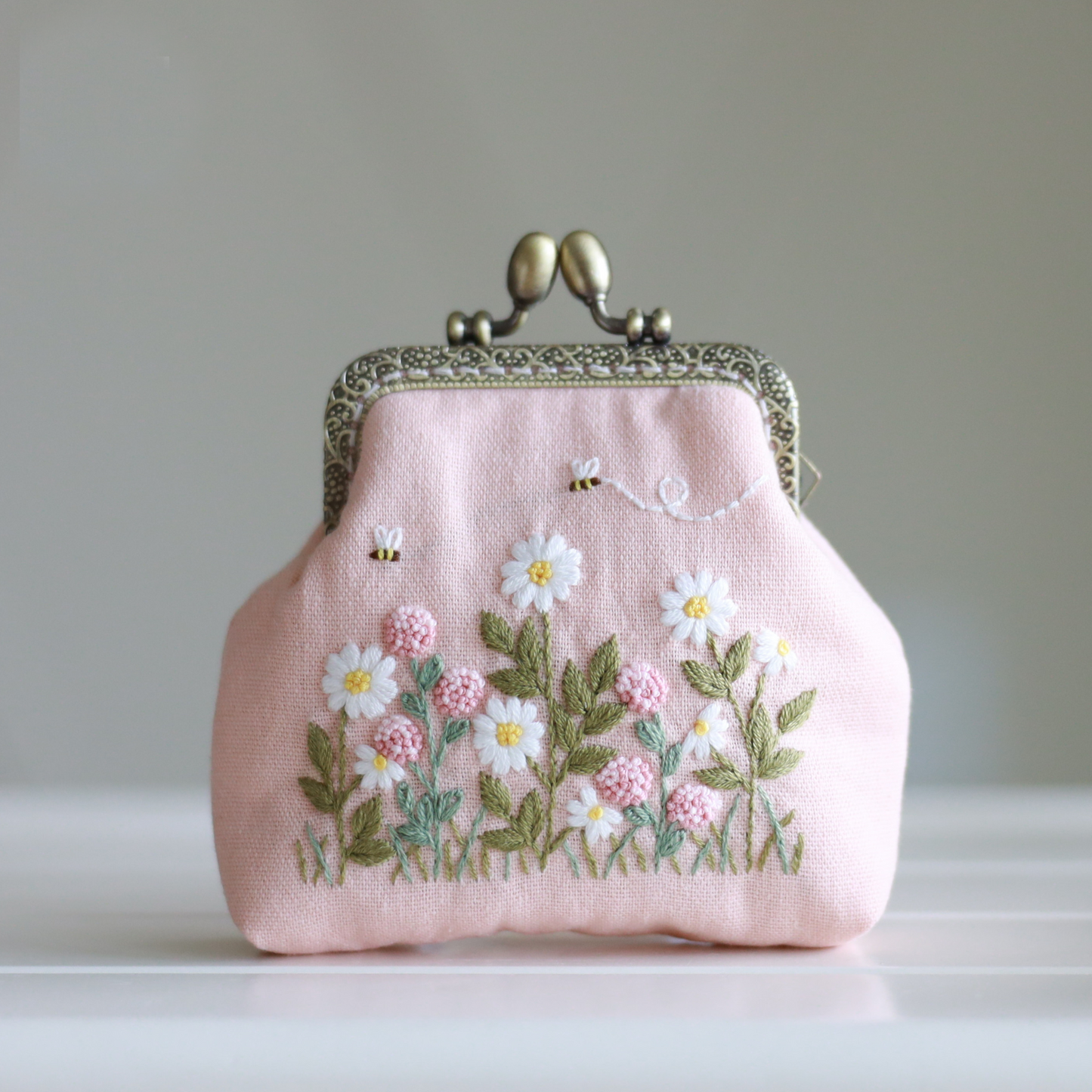 Portamonete con Chiusura a Scatto | Ricamato a Mano | Motivo Floreale | Rosa